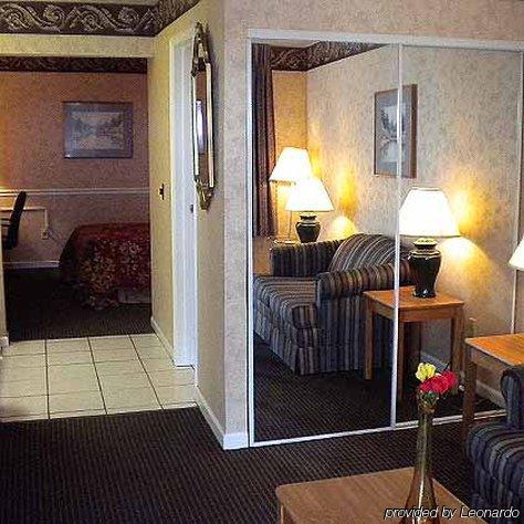First Heritage Inn Rantoul Habitación foto